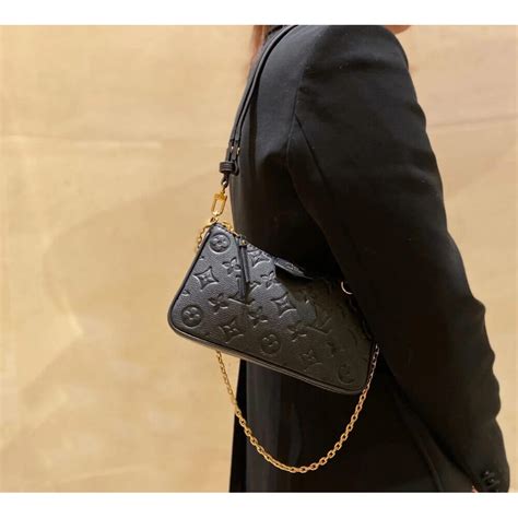 louis vuitton easy pouch on strap black|louis vuitton monogram strap.